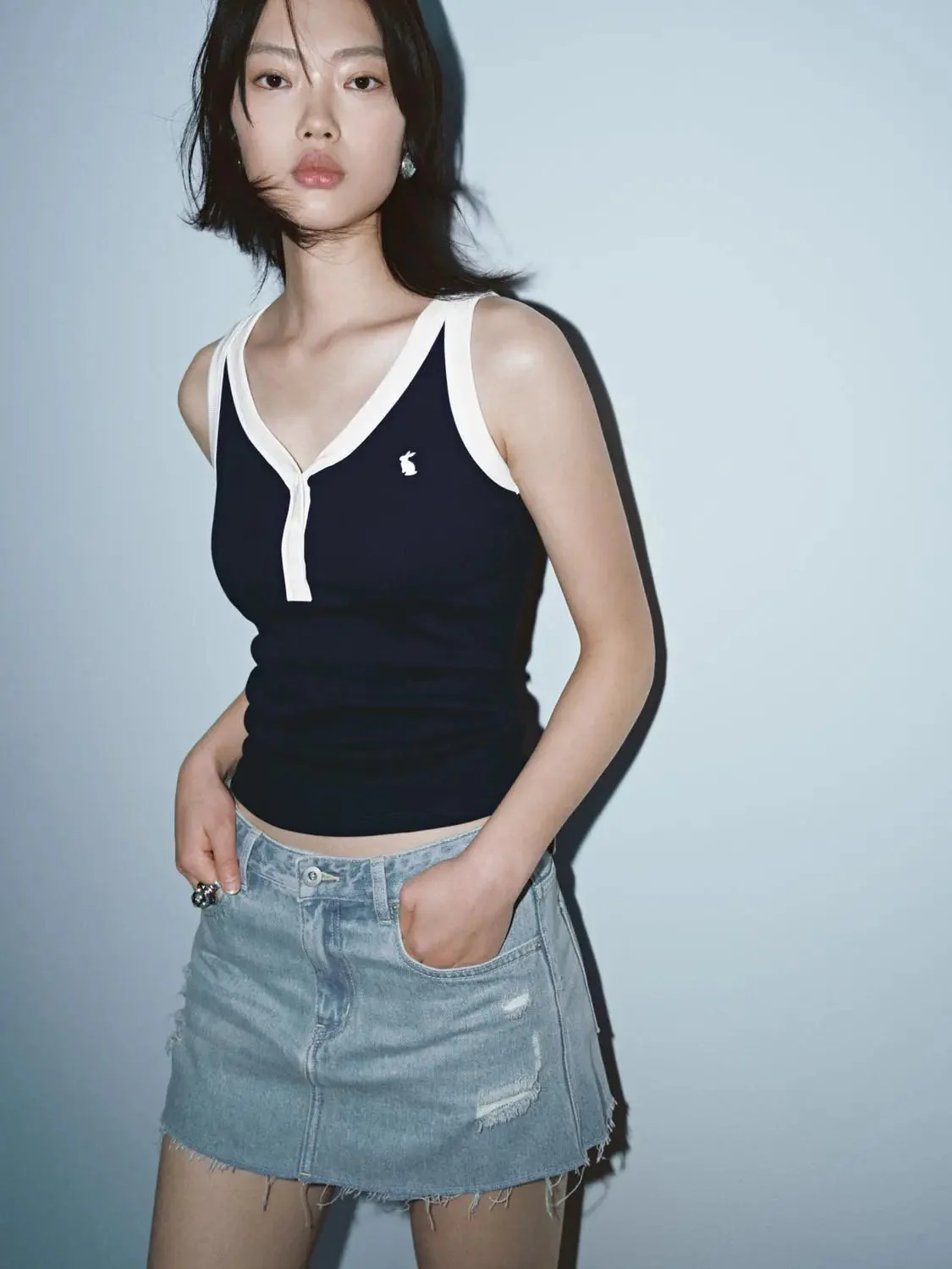 18075-contrast-trim-classic-cotton-stretch-tank-top-10.webp Contrast Trim Classic Cotton Stretch Tank Top