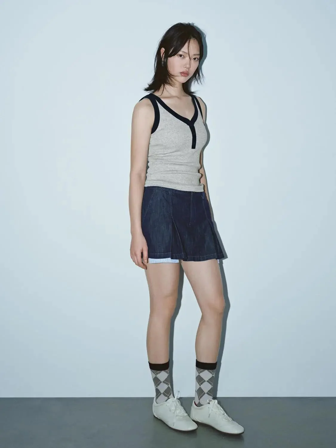 18075-contrast-trim-classic-cotton-stretch-tank-top-5.webp Contrast Trim Classic Cotton Stretch Tank Top