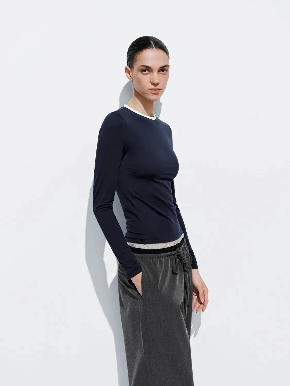 18103-navy-cotton-blend-long-sleeve-with-white-trim-t-shirt-2.webp Navy Cotton Blend Long Sleeve With White Trim T Shirt