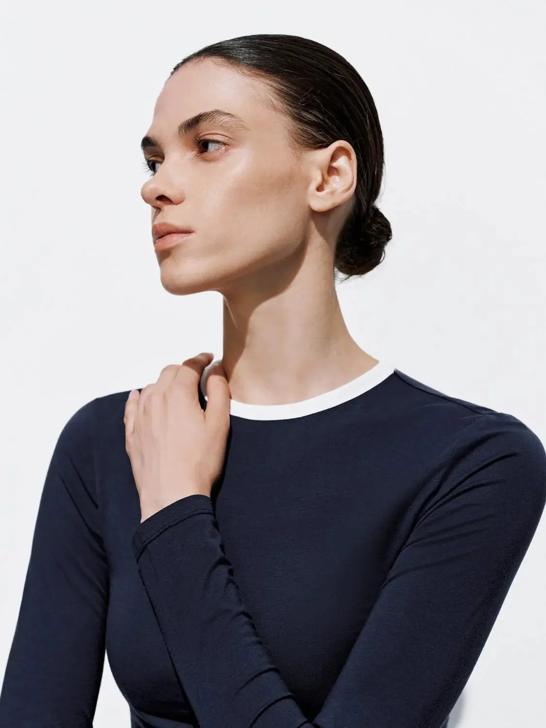 18103-navy-cotton-blend-long-sleeve-with-white-trim-t-shirt-3.webp Navy Cotton Blend Long Sleeve With White Trim T Shirt
