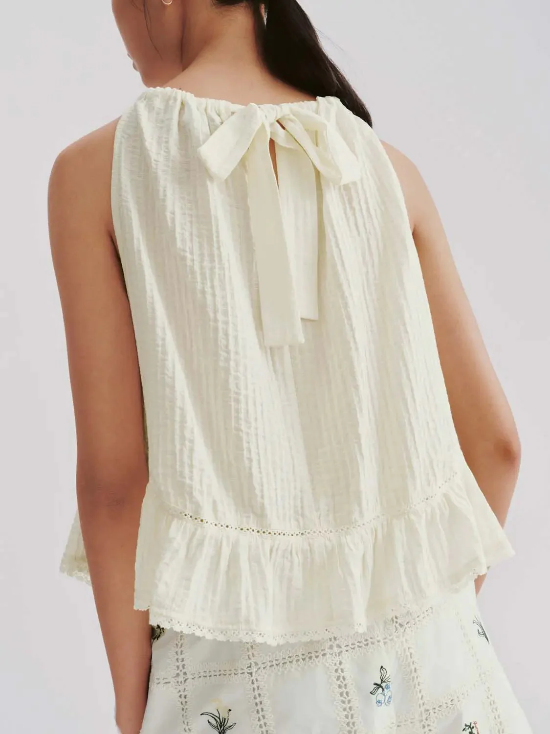 18128-lace-detail-ruffle-trim-sleeveless-shirts-11.webp Lace Detail Ruffle Trim Sleeveless Shirts