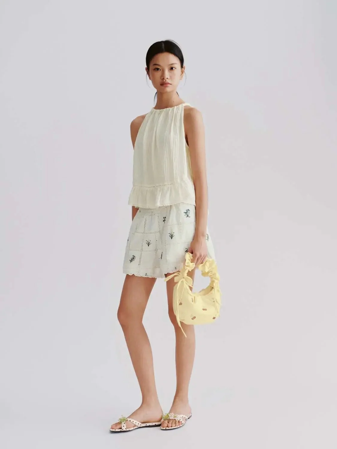 18128-lace-detail-ruffle-trim-sleeveless-shirts-12.webp Lace Detail Ruffle Trim Sleeveless Shirts