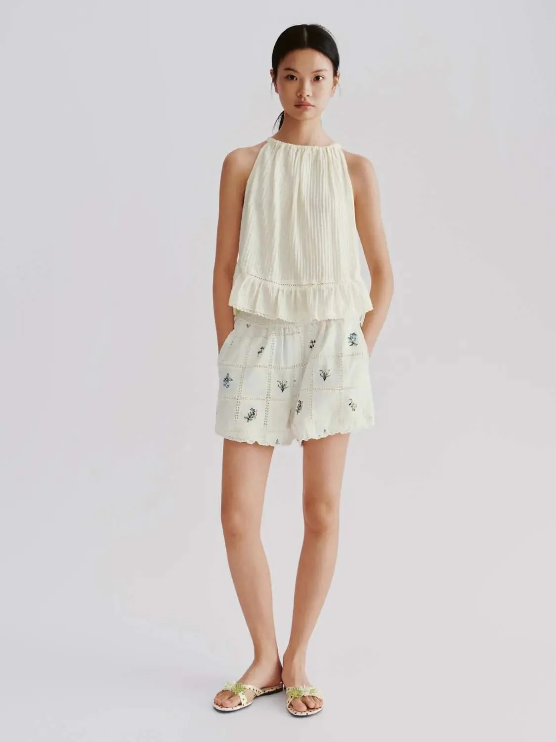 18128-lace-detail-ruffle-trim-sleeveless-shirts-13.webp Lace Detail Ruffle Trim Sleeveless Shirts