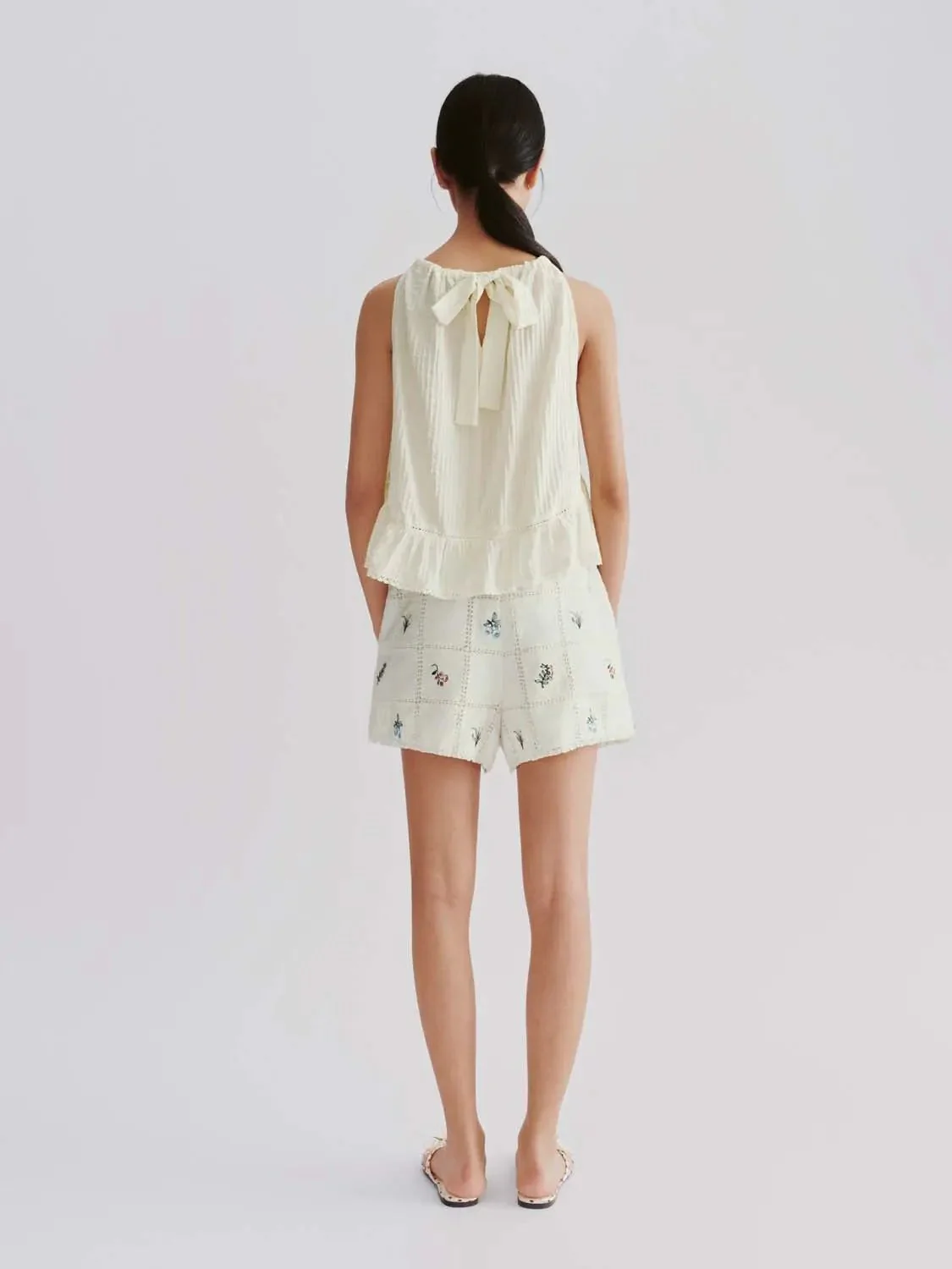 18128-lace-detail-ruffle-trim-sleeveless-shirts-14.webp Lace Detail Ruffle Trim Sleeveless Shirts