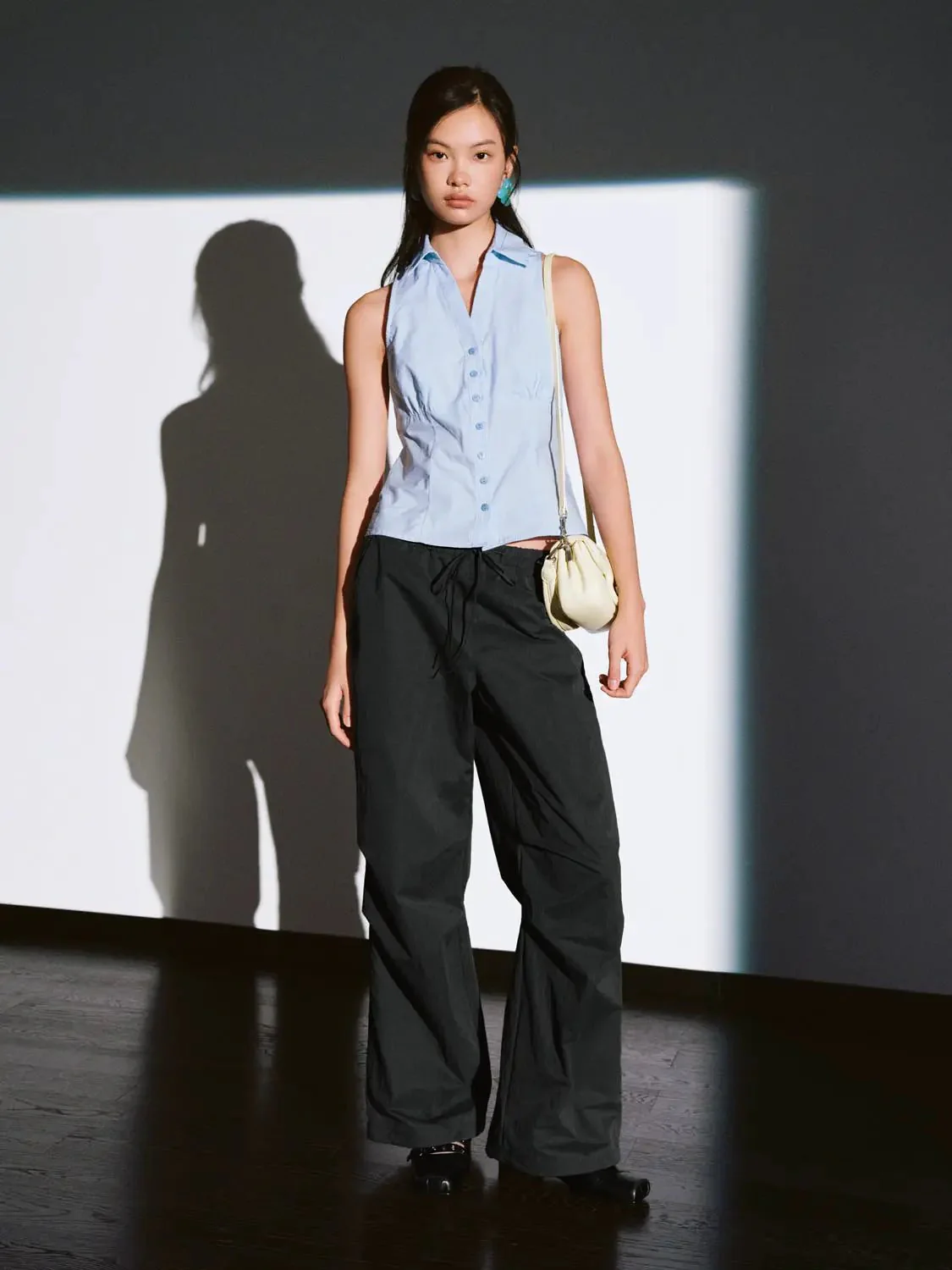 18159-cotton-spliced-button-detail-sleeveless-shirt-5.webp Cotton Spliced Button Detail Sleeveless Shirt