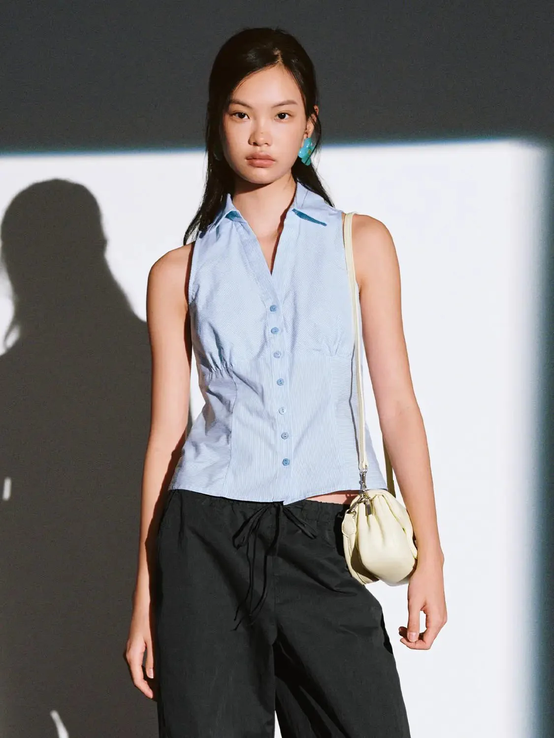 18159-cotton-spliced-button-detail-sleeveless-shirt-9.webp Cotton Spliced Button Detail Sleeveless Shirt