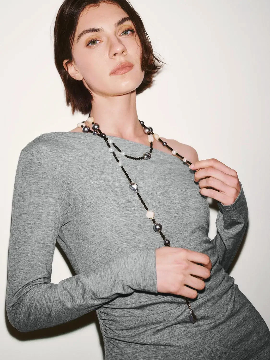 18181-lyocell-blend-cinched-one-shoulder-long-sleeve-t-shirt-11.webp Lyocell Blend Cinched One Shoulder Long Sleeve T Shirt