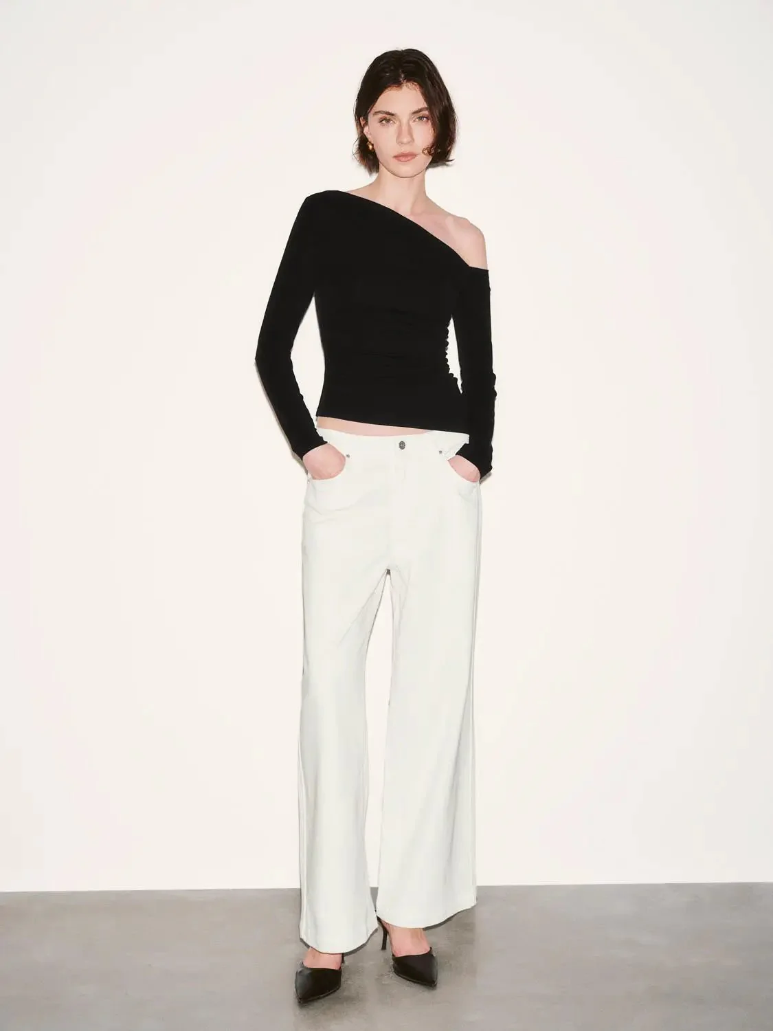18181-lyocell-blend-cinched-one-shoulder-long-sleeve-t-shirt-20.webp Lyocell Blend Cinched One Shoulder Long Sleeve T Shirt