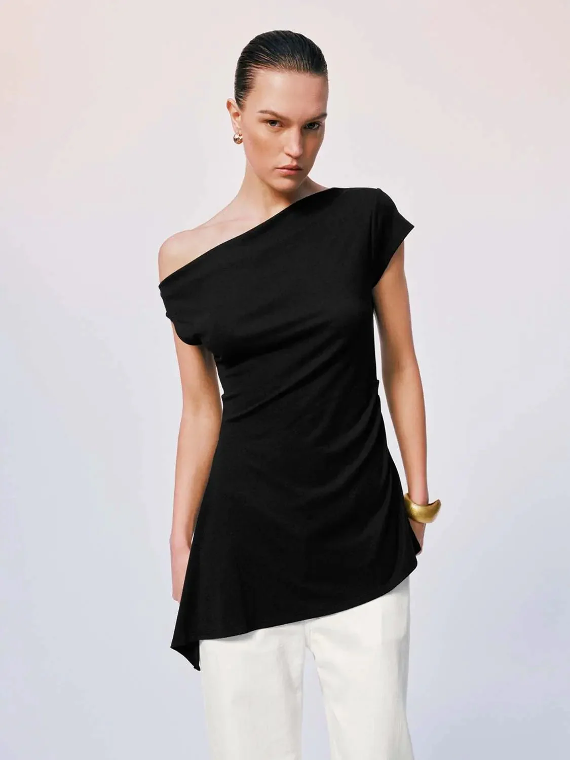 1840-asymmetric-one-shoulder-ruched-knit-silhouette-top-1.webp Asymmetric One Shoulder Ruched Knit Silhouette Top