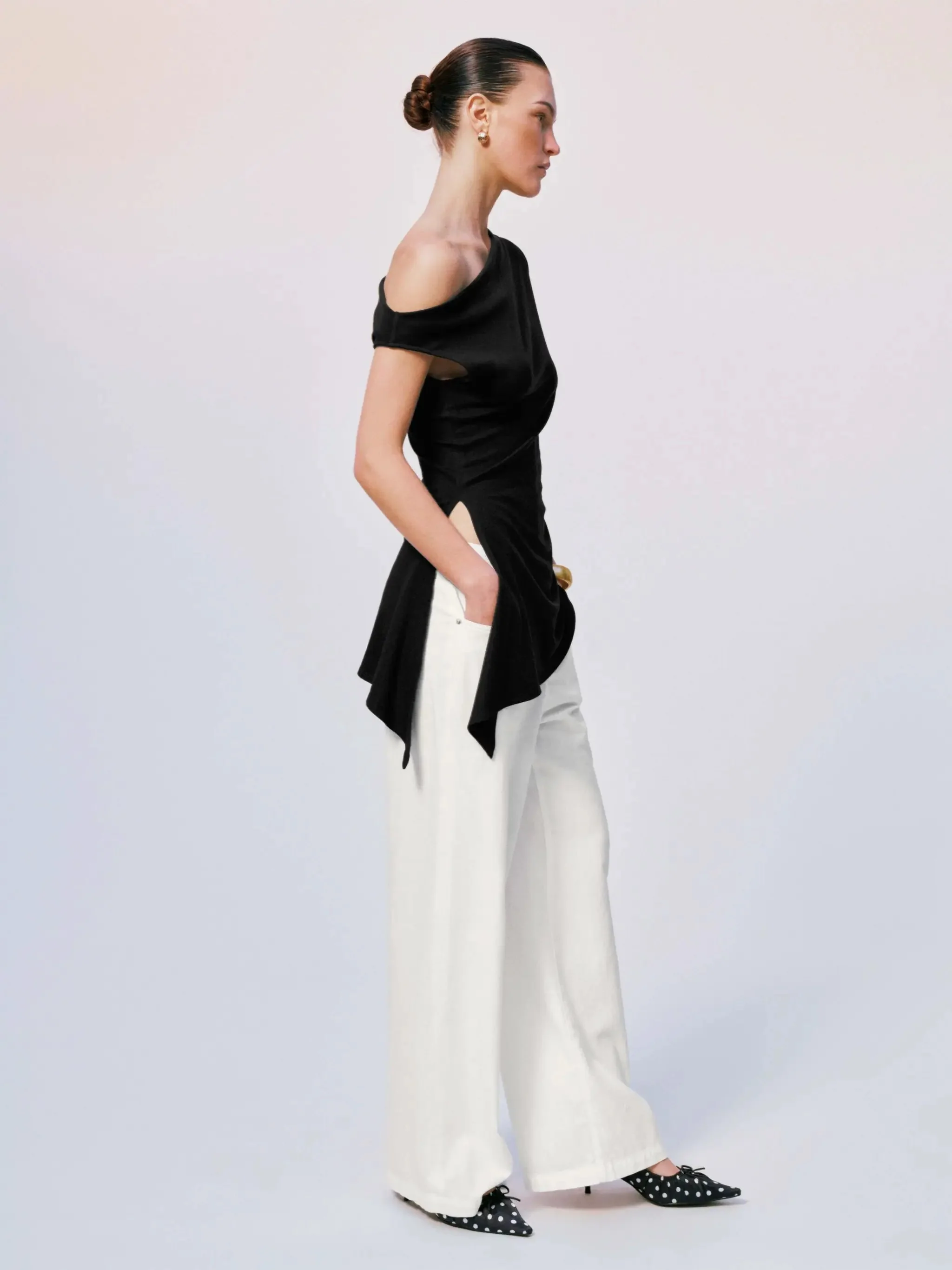1840-asymmetric-one-shoulder-ruched-knit-silhouette-top-4.webp Asymmetric One Shoulder Ruched Knit Silhouette Top
