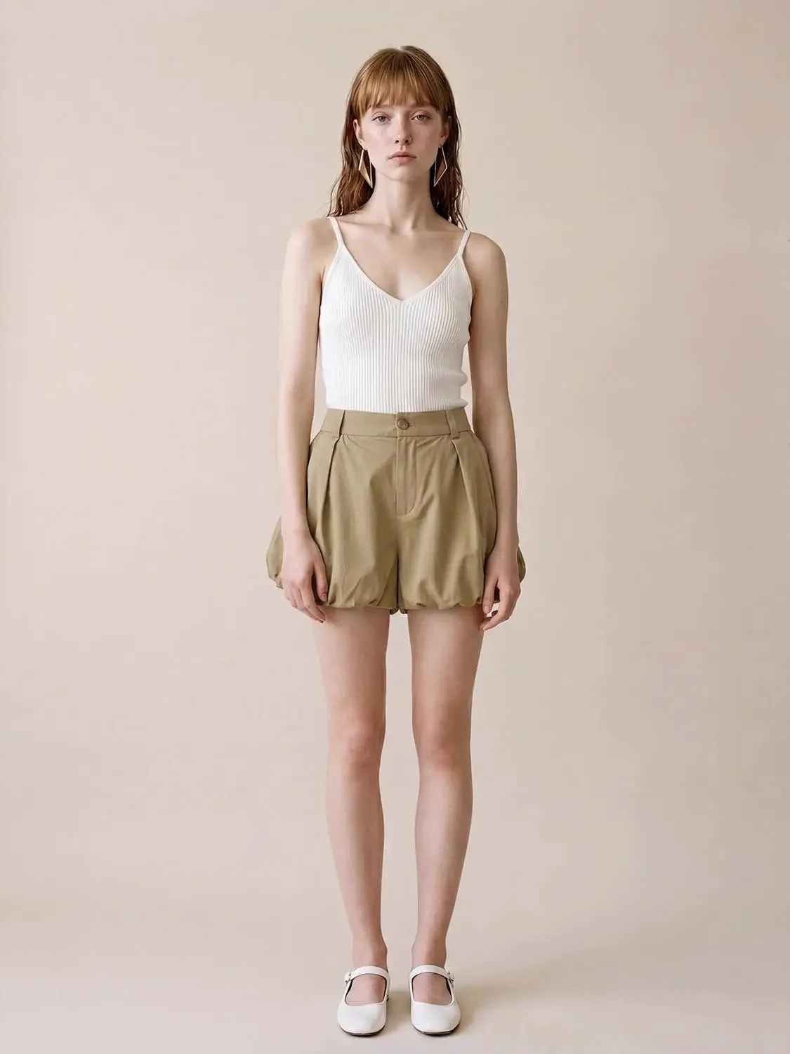 18423-cotton-blend-pleat-detail-balloon-hem-shorts-4.webp Cotton Blend Pleat Detail Balloon Hem Shorts