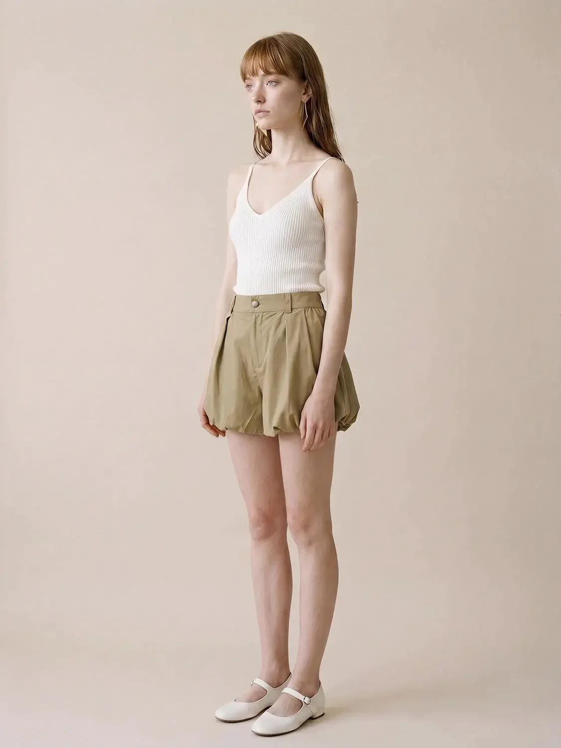 18423-cotton-blend-pleat-detail-balloon-hem-shorts-5.webp Cotton Blend Pleat Detail Balloon Hem Shorts