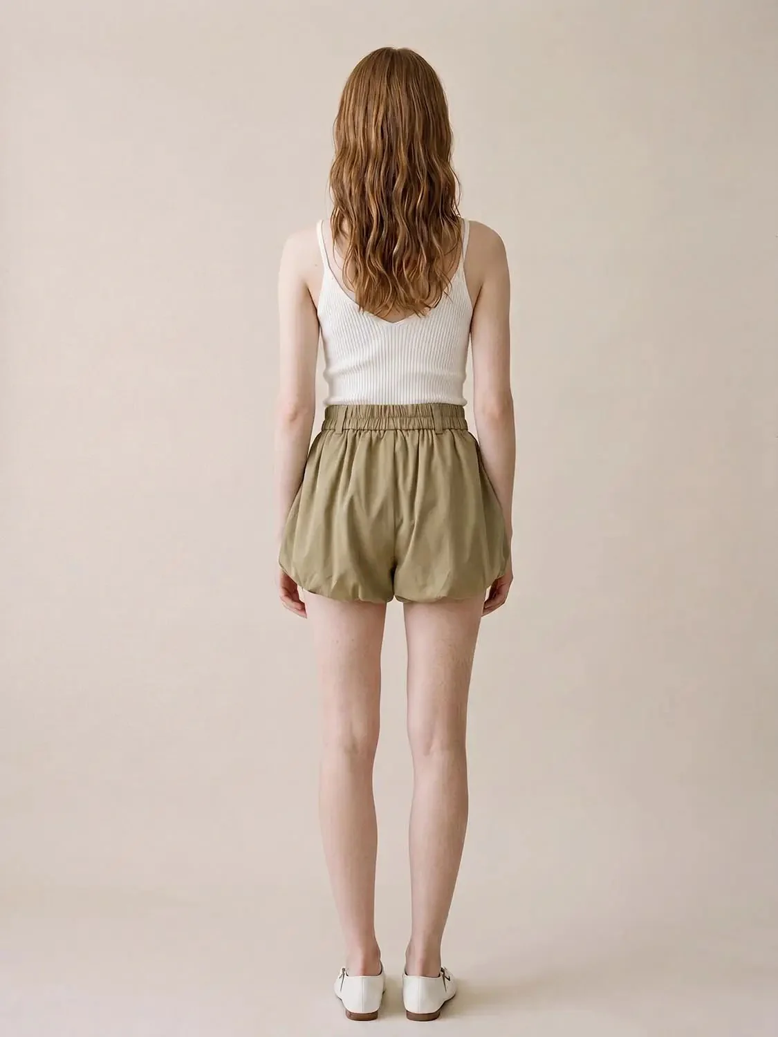 18423-cotton-blend-pleat-detail-balloon-hem-shorts-6.webp Cotton Blend Pleat Detail Balloon Hem Shorts