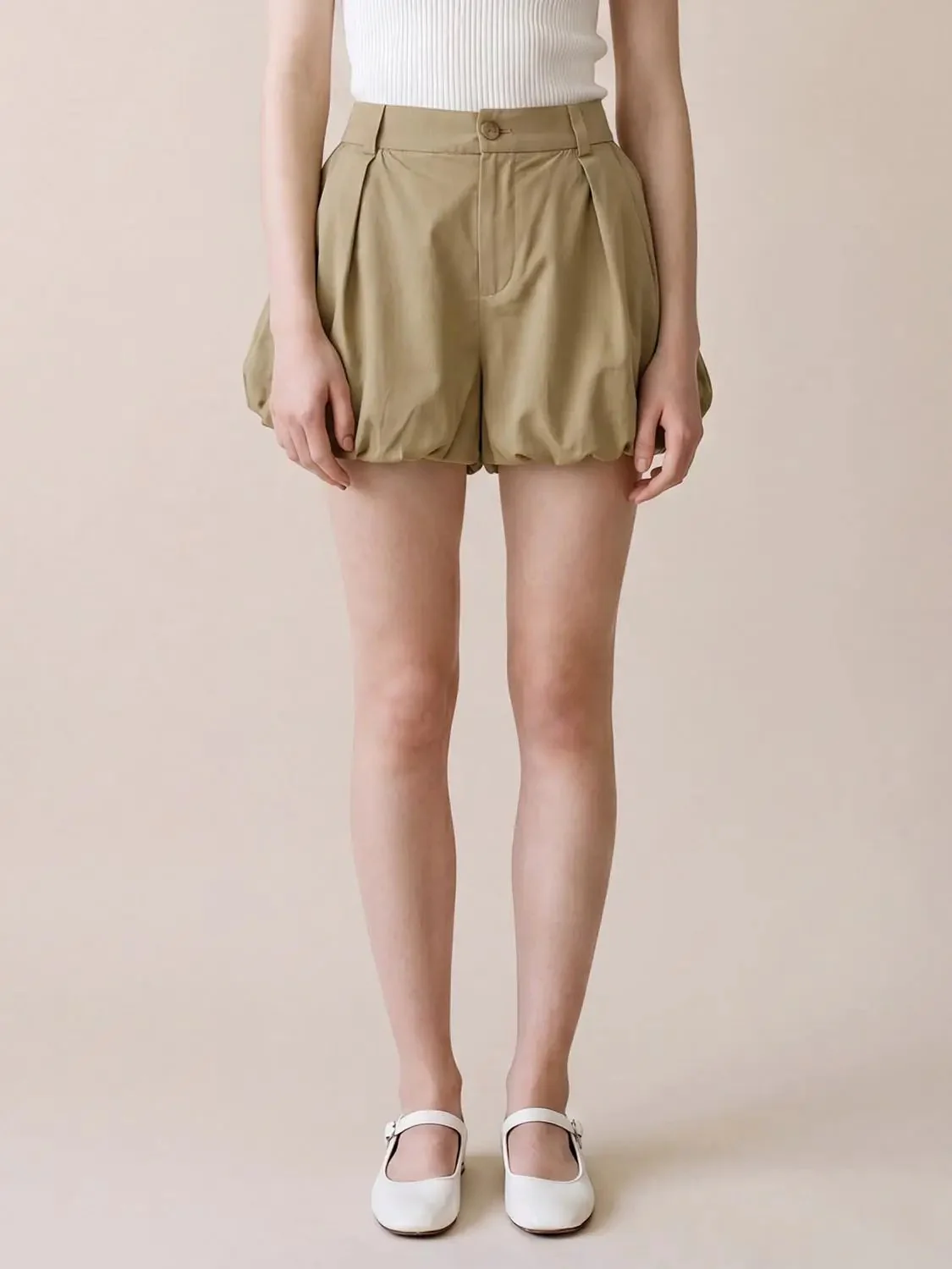 18423-cotton-blend-pleat-detail-balloon-hem-shorts-9.webp Cotton Blend Pleat Detail Balloon Hem Shorts