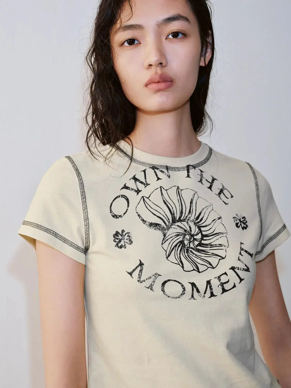 18448-cotton-crew-neck-tee-with-contrast-stitch-print-t-shirts-3.webp Cotton Crew Neck Tee With Contrast Stitch Print T-Shirts