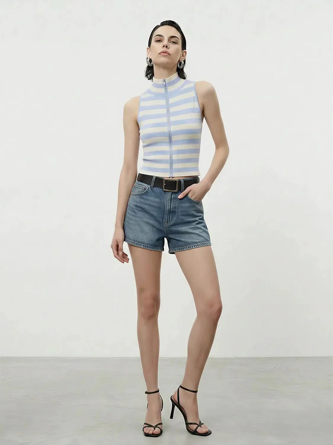 18472-striped-knit-sleeveless-zip-up-lightweight-t-shirts-3.webp Striped Knit Sleeveless Zip Up Lightweight T-Shirts