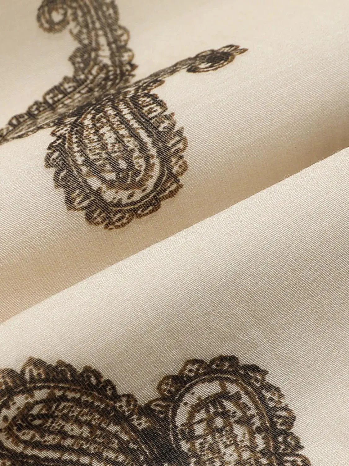 18489-beige-silk-satin-paisley-print-halter-sleeveless-overhead-shirts-3.webp Beige Silk Satin Paisley Print Halter Sleeveless Overhead Shirts