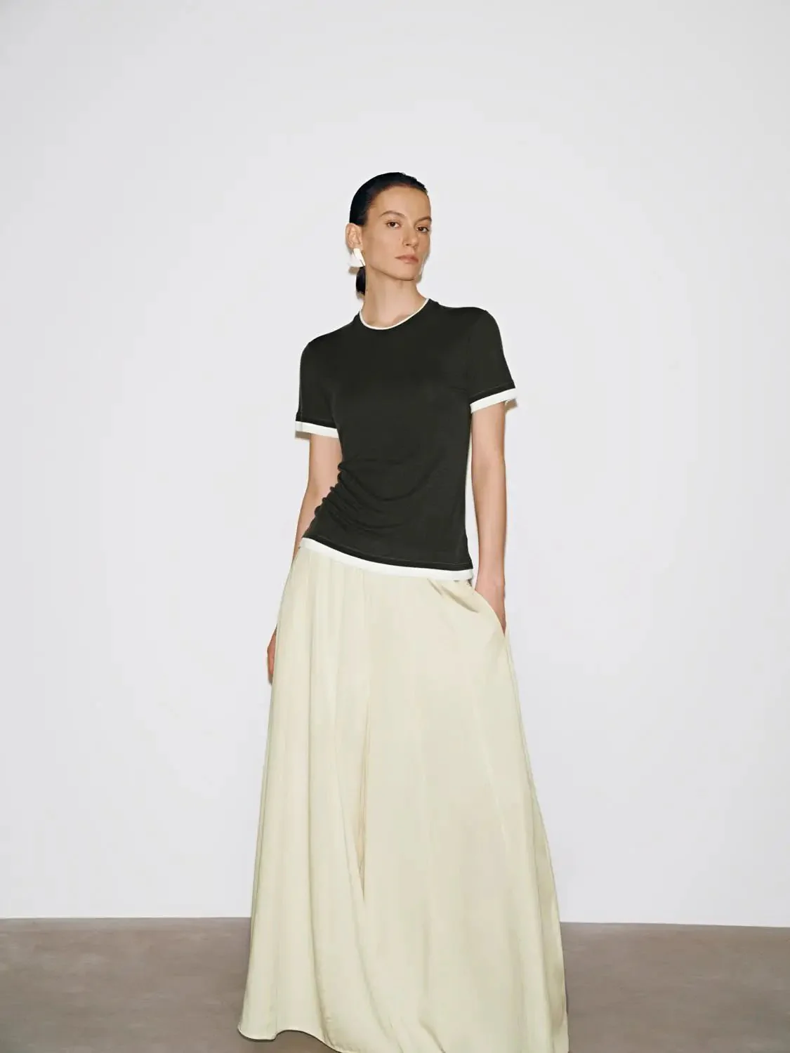 1852-lyocell-wool-blend-contrast-crew-neck-t-shirt-12.webp Lyocell Wool Blend Contrast Crew Neck T Shirt