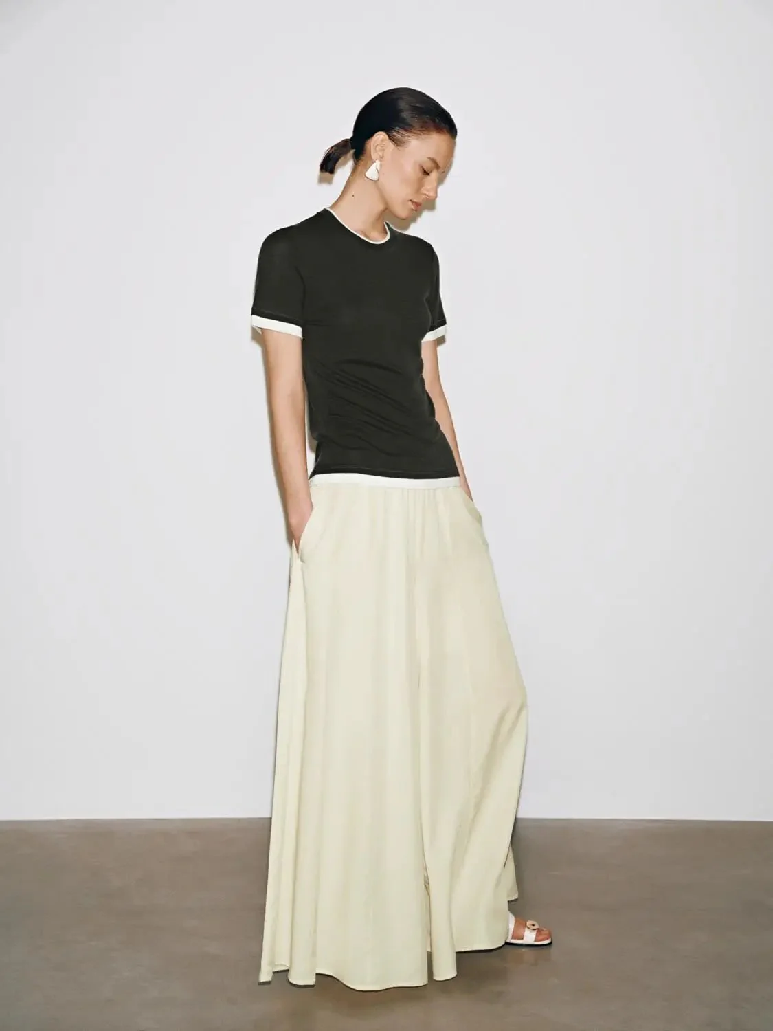 1852-lyocell-wool-blend-contrast-crew-neck-t-shirt-13.webp Lyocell Wool Blend Contrast Crew Neck T Shirt