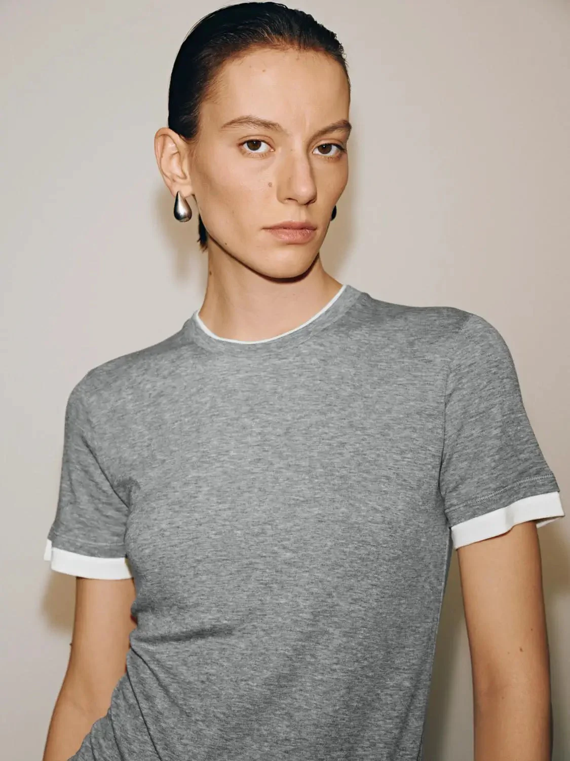 1852-lyocell-wool-blend-contrast-crew-neck-t-shirt-3.webp Lyocell Wool Blend Contrast Crew Neck T Shirt