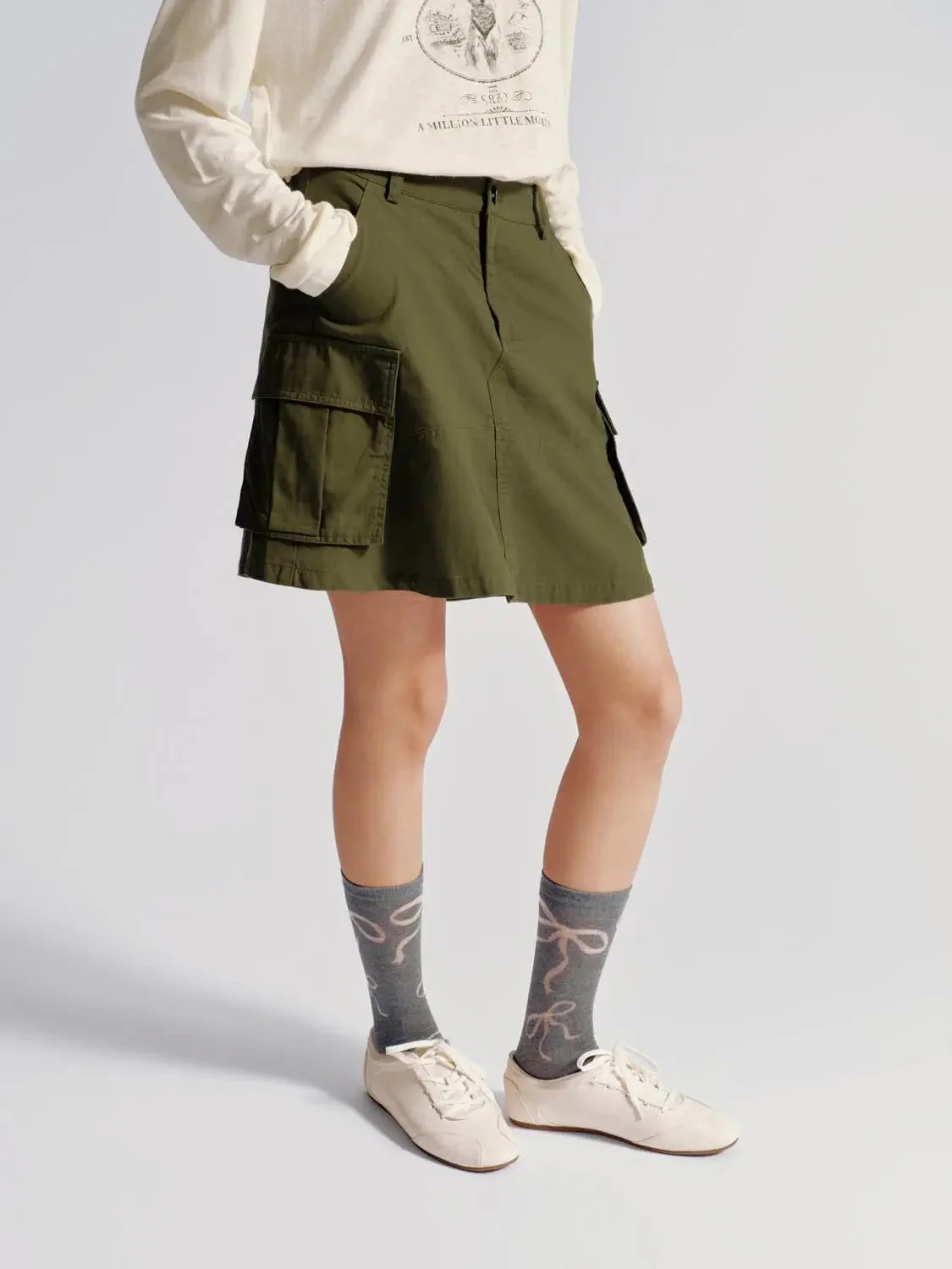 18540-durable-cotton-twill-cargo-a-line-midi-flap-pocket-skirts-3.webp Durable Cotton Twill Cargo A-Line Midi Flap Pocket Skirts