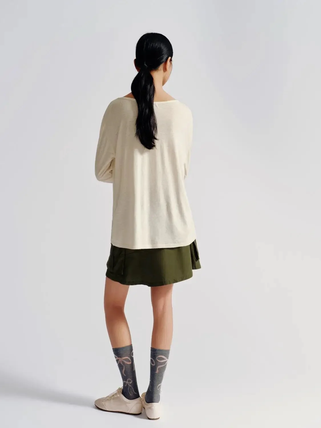 18540-durable-cotton-twill-cargo-a-line-midi-flap-pocket-skirts-4.webp Durable Cotton Twill Cargo A-Line Midi Flap Pocket Skirts