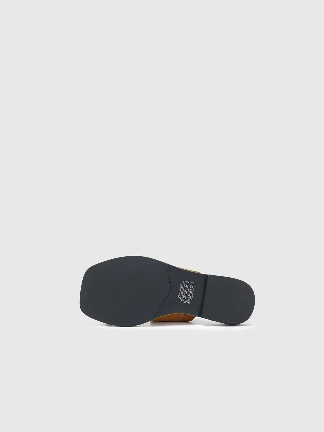 18576-two-tone-suede-strap-flat-with-gold-studs-slippers-4.webp Two Tone Suede Strap Flat With Gold Studs Slippers