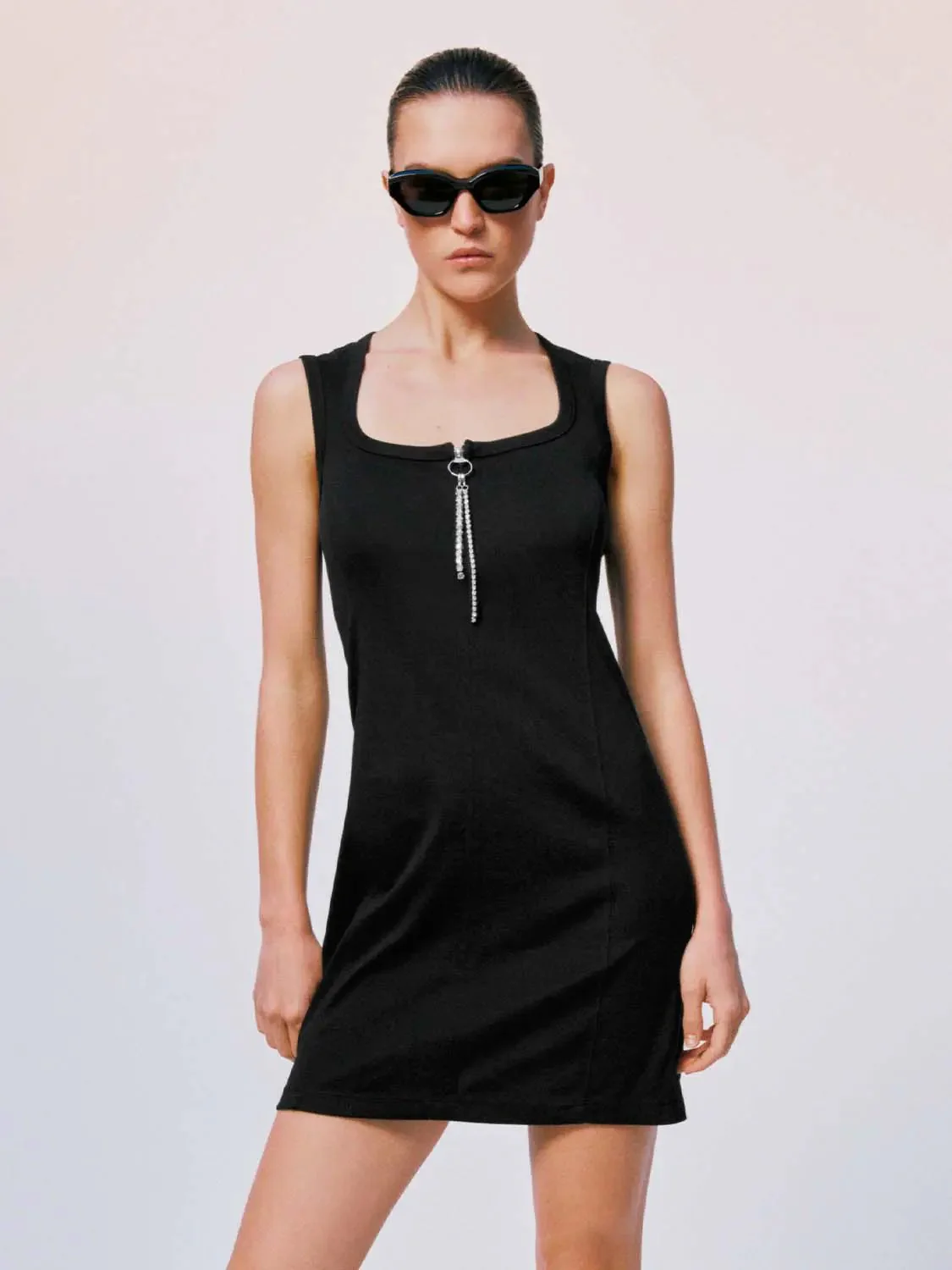 18655-scoop-neck-stretch-knit-rhinestone-zip-dresses-1.webp Scoop Neck Stretch Knit Rhinestone Zip Dresses