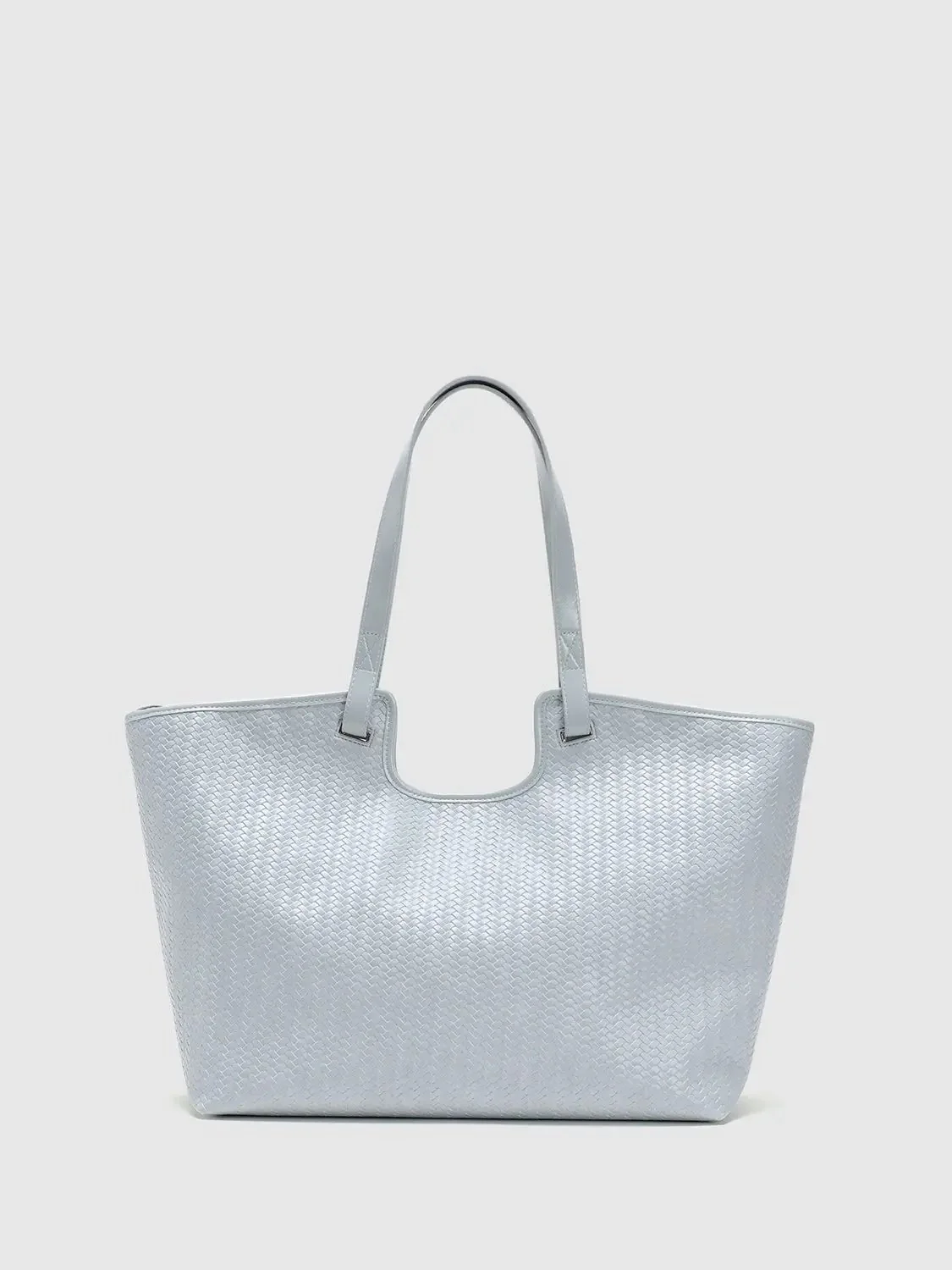 18692-metallic-woven-faux-leather-shoulder-bags-2.webp Metallic Woven Faux Leather Shoulder Bags
