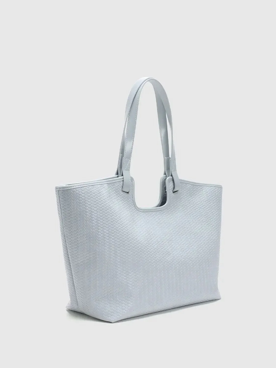 18692-metallic-woven-faux-leather-shoulder-bags-3.webp Metallic Woven Faux Leather Shoulder Bags