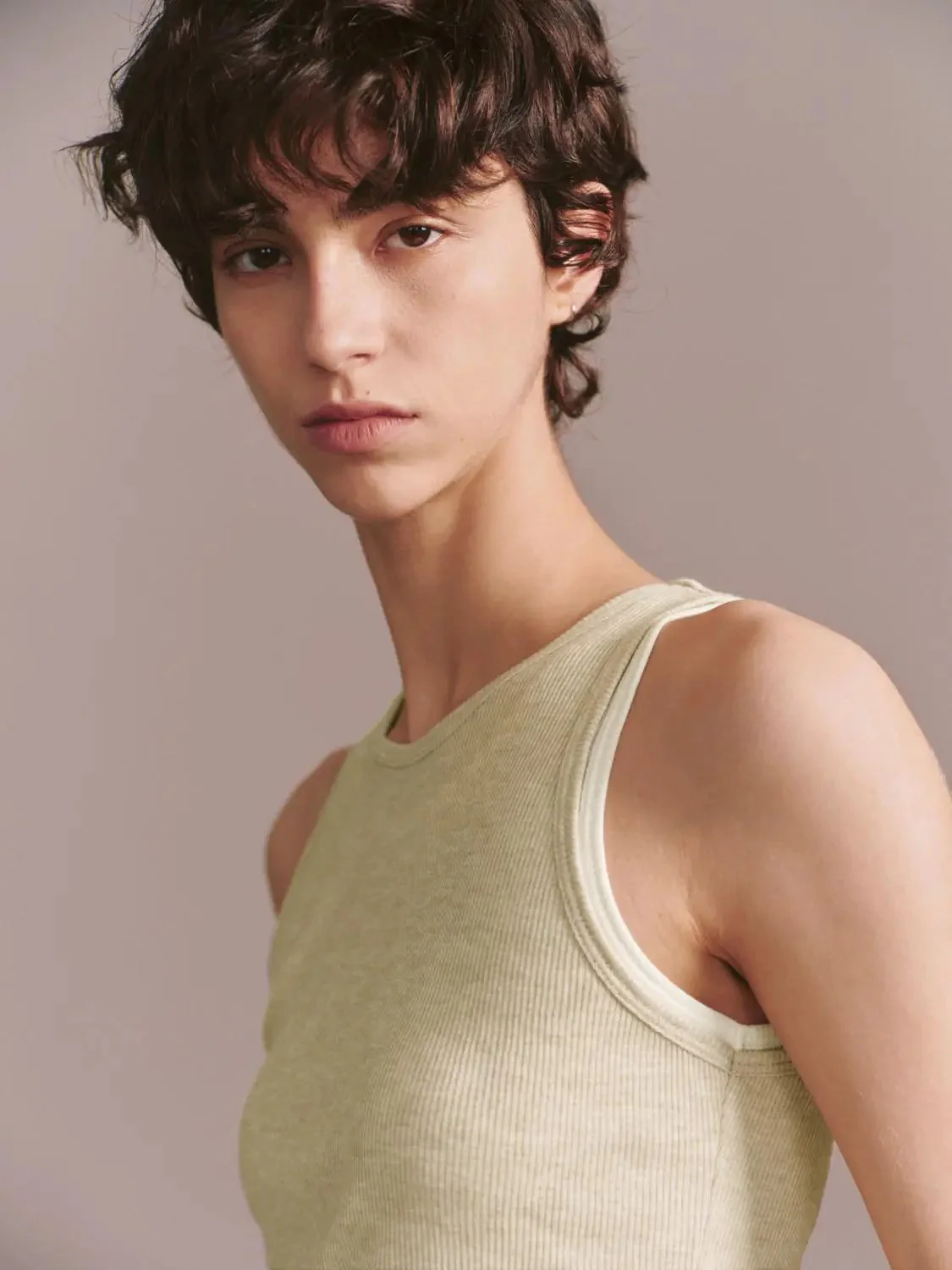 18738-contrast-ruched-crew-neck-tank-tops-lightweight-3.webp Contrast Ruched Crew Neck Tank Tops Lightweight