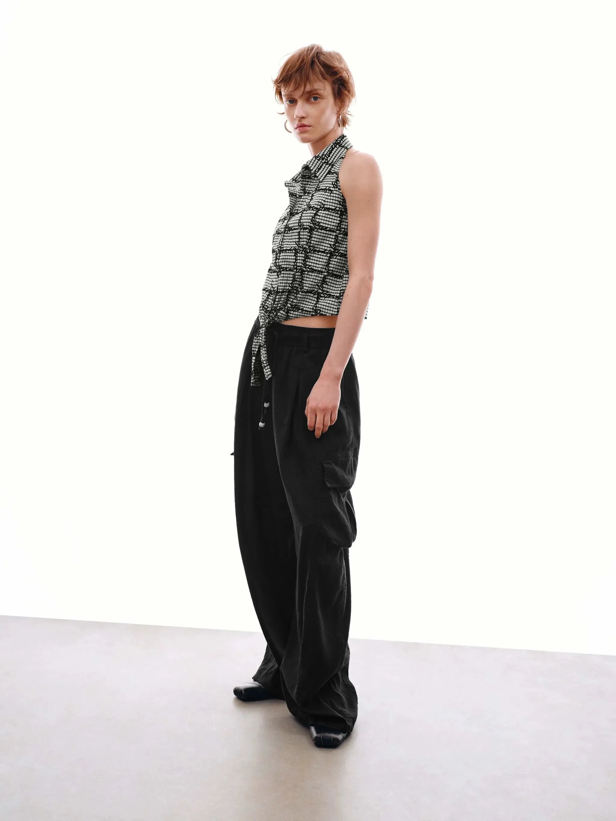 Contrast Check Tie Front Sleeveless Cotton Shirts