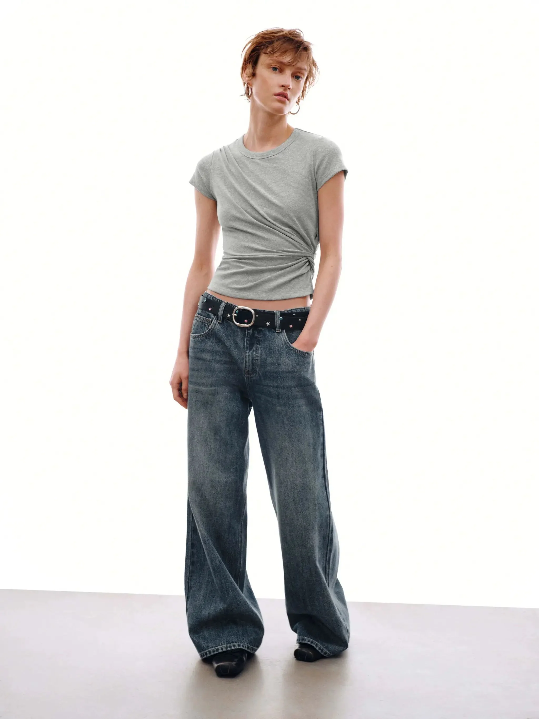 18815-draped-crew-neck-slim-fit-t-shirts-with-slight-stretch-4.webp Draped Crew Neck Slim Fit T-Shirts With Slight Stretch
