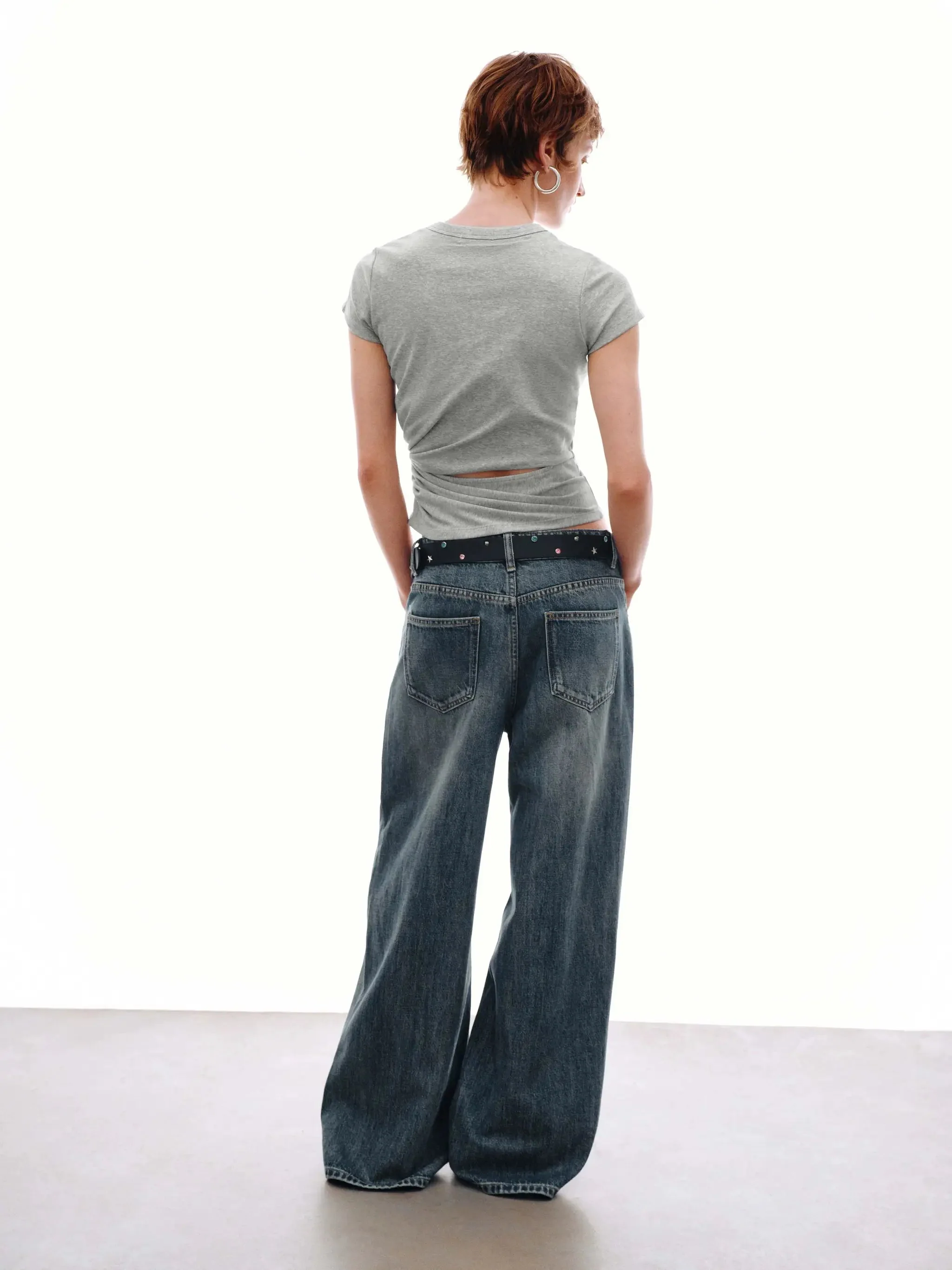 18815-draped-crew-neck-slim-fit-t-shirts-with-slight-stretch-6.webp Draped Crew Neck Slim Fit T-Shirts With Slight Stretch