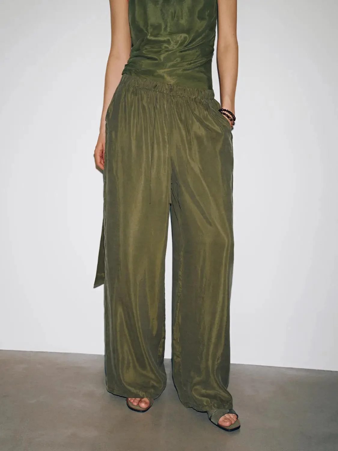 18837-women-drawstring-pull-on-wide-leg-pants-casual-comfort-everyday-wear-9.webp Women Drawstring Pull On Wide Leg Pants Casual Comfort Everyday Wear