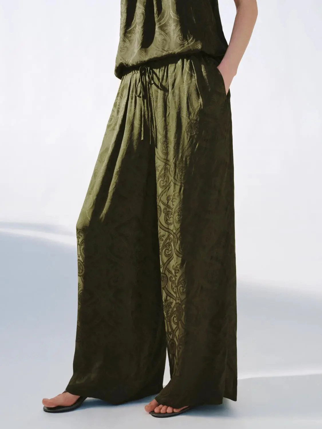18843-drawstring-pull-on-printed-wide-leg-pants-with-slight-stretch-3.webp Drawstring Pull On Printed Wide Leg Pants With Slight Stretch