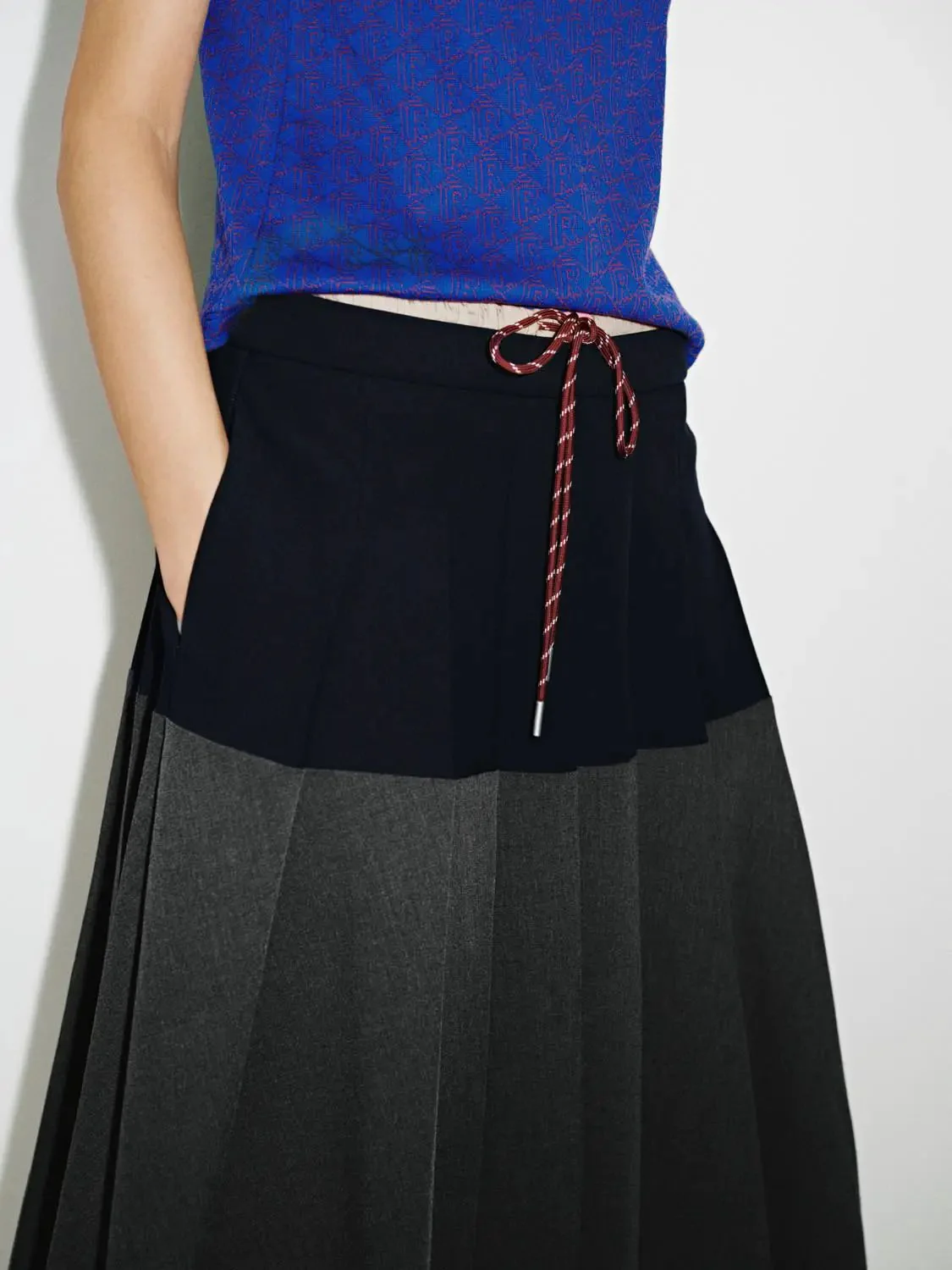 1886-pleated-a-line-skirts-5.webp Pleated A-Line Skirts