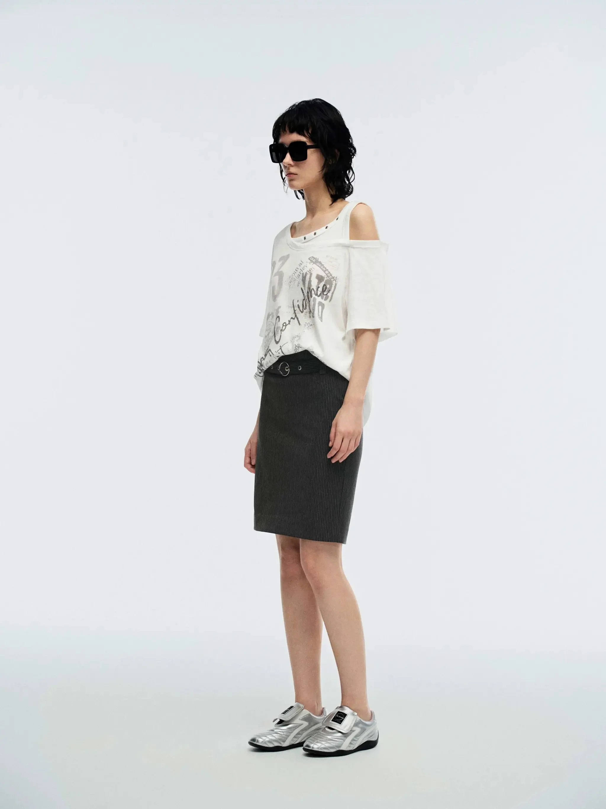 18888-belted-striped-back-slit-straight-midi-skirts-4.webp Belted Striped Back Slit Straight Midi Skirts