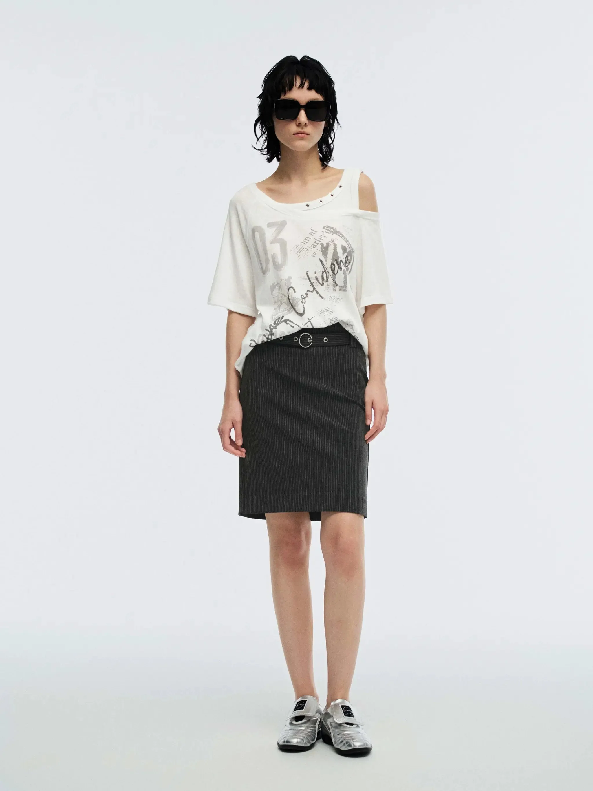 18888-belted-striped-back-slit-straight-midi-skirts-5.webp Belted Striped Back Slit Straight Midi Skirts