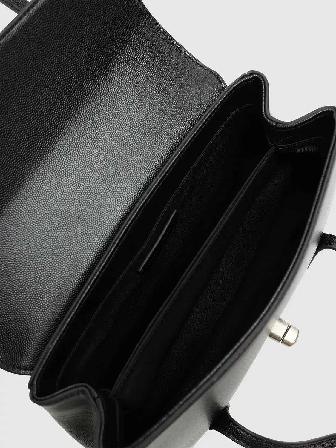 18900-faux-leather-minimalist-structured-shoulder-bags-13.webp Faux Leather Minimalist Structured Shoulder Bags