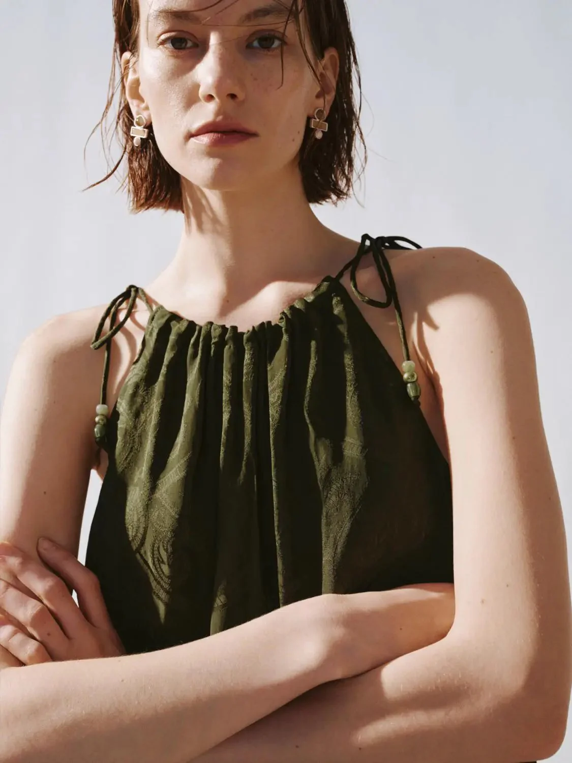 18903-strappy-printed-drawstring-cami-tops-for-summer-beachwear-3.webp Strappy Printed Drawstring Cami Tops for Summer Beachwear