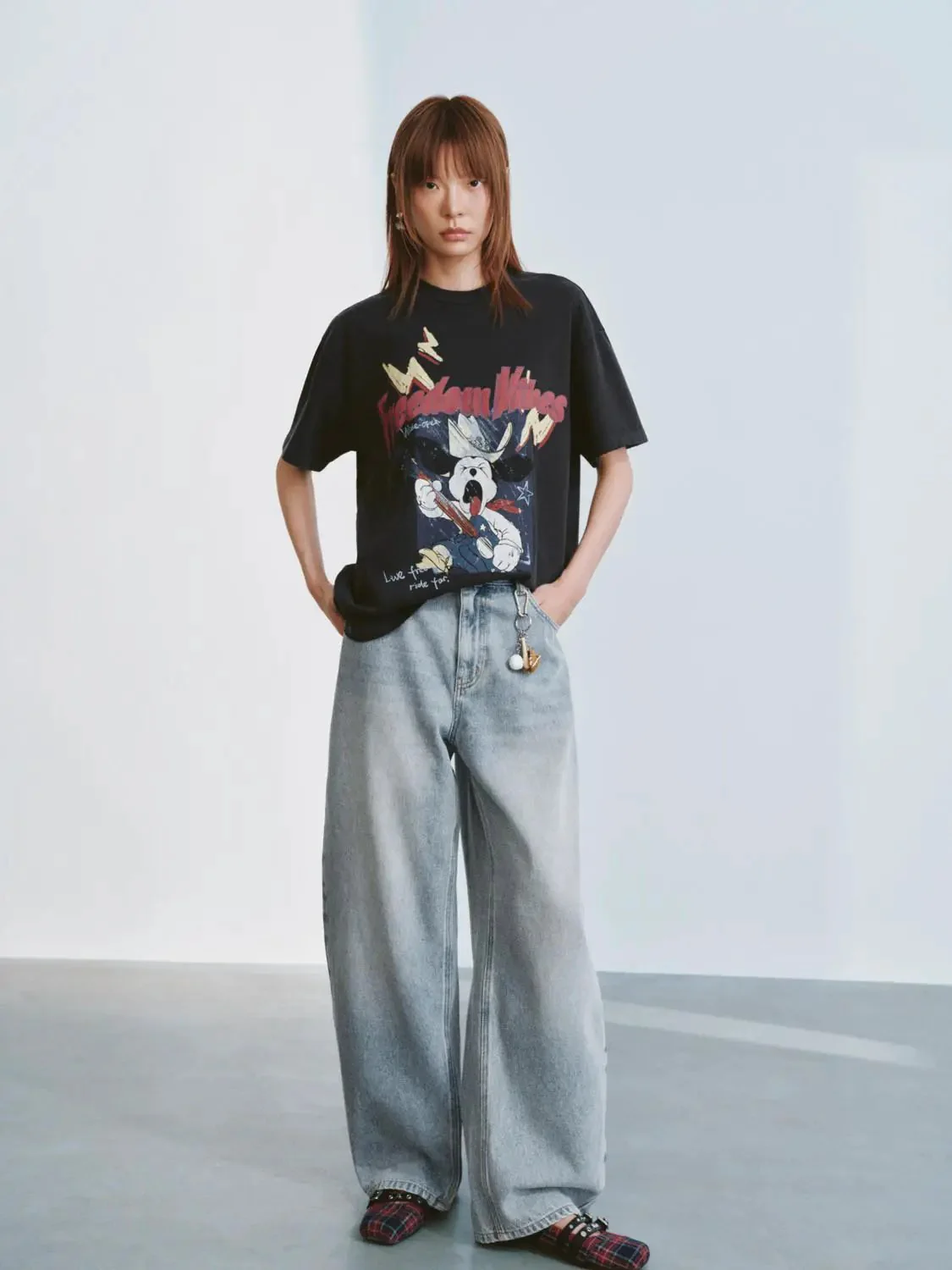 18909-printed-loose-fit-t-shirts-with-subtle-stretch-fabric-4.webp Printed Loose Fit T-Shirts With Subtle Stretch Fabric