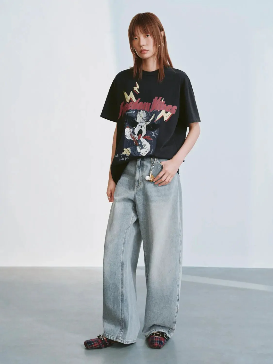 18909-printed-loose-fit-t-shirts-with-subtle-stretch-fabric-5.webp Printed Loose Fit T-Shirts With Subtle Stretch Fabric