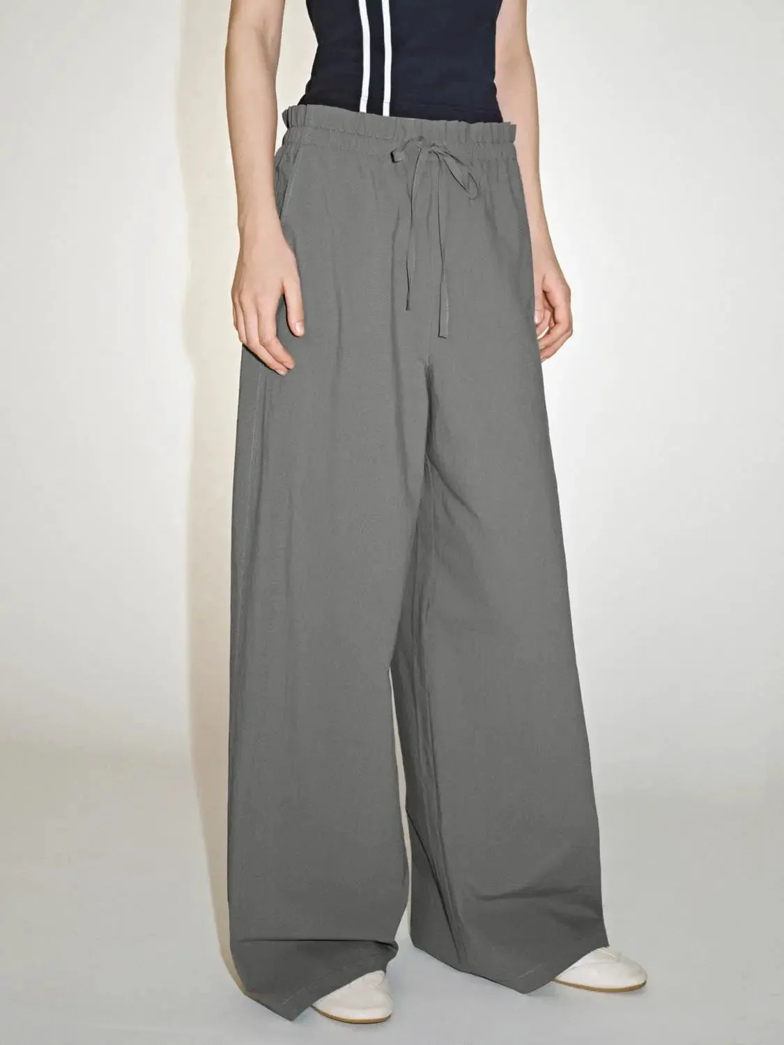 18924-drawstring-pull-on-wide-leg-pants-with-comfortable-stretch-fit-2.webp Drawstring Pull On Wide Leg Pants With Comfortable Stretch Fit