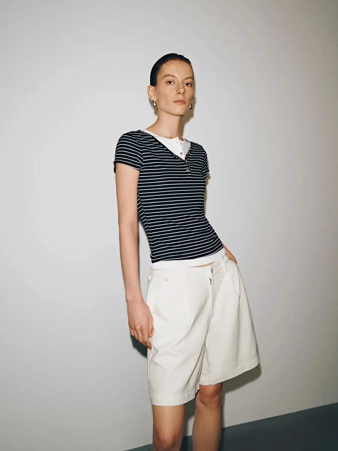 Henley Neck Contrast Striped Skinny Fit T-Shirts For Men
