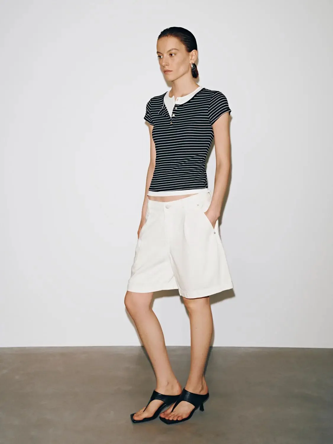 Henley Neck Contrast Striped Skinny Fit T-Shirts For Men