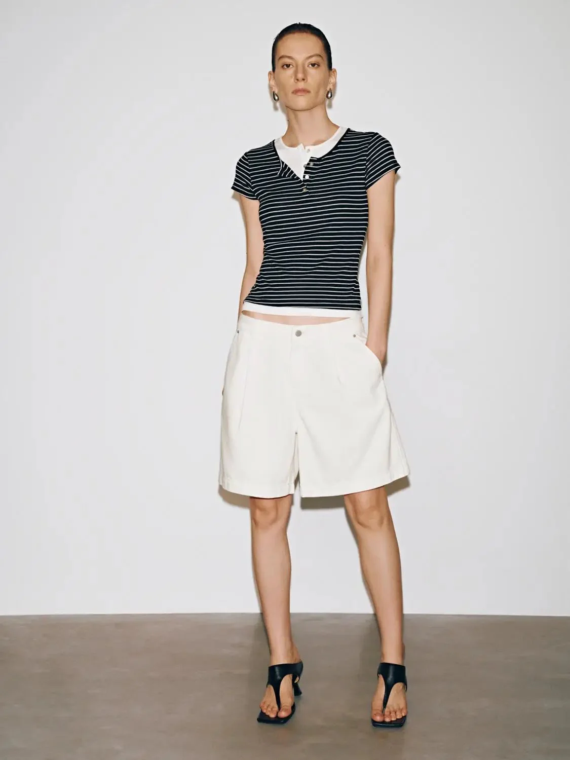 Henley Neck Contrast Striped Skinny Fit T-Shirts For Men