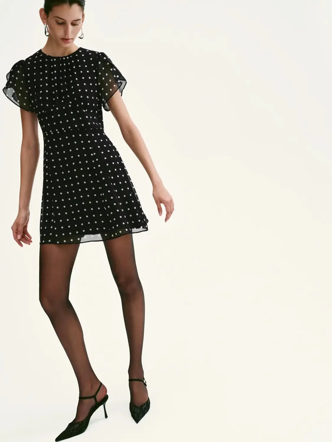 191-polka-dotted-short-sleeve-a-line-midi-dress-4.webp Polka Dotted Short Sleeve A Line Midi Dress