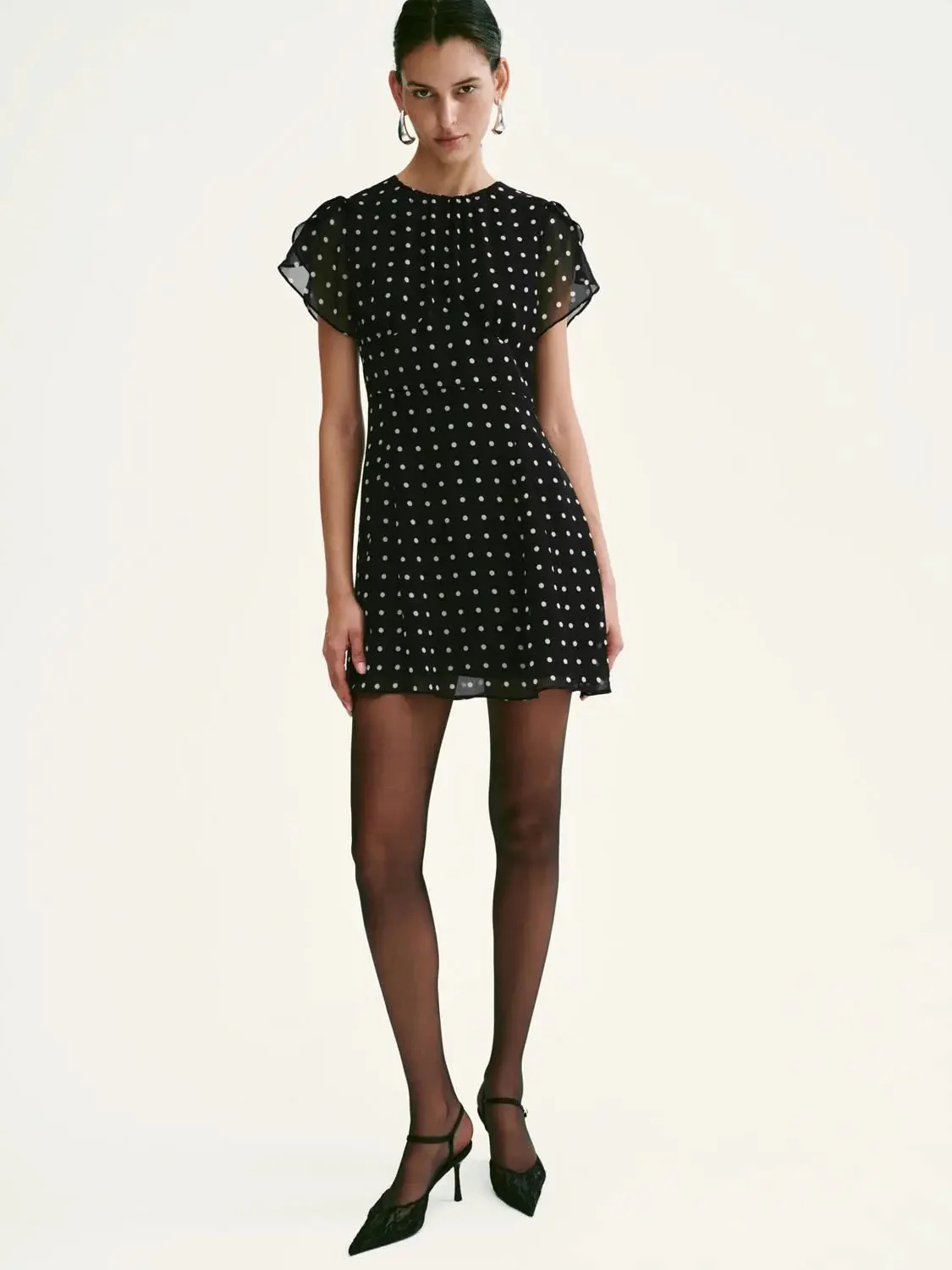 191-polka-dotted-short-sleeve-a-line-midi-dress-5.webp Polka Dotted Short Sleeve A Line Midi Dress