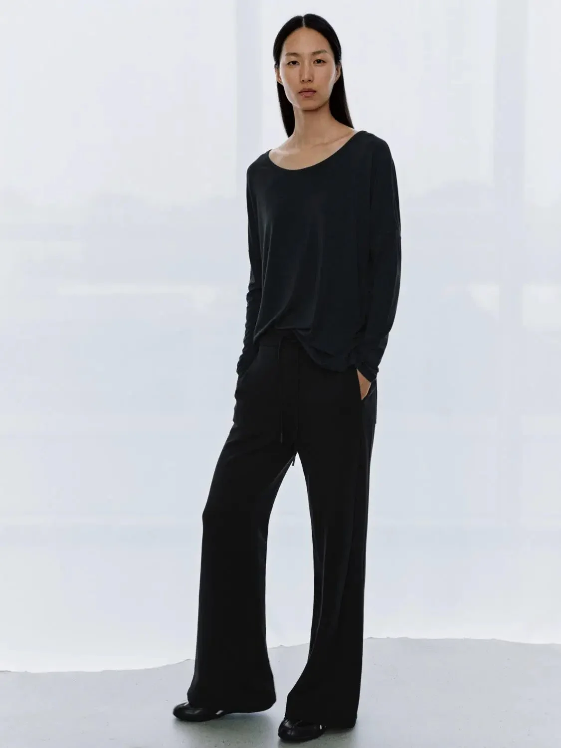19142-modal-blend-loose-crew-neck-long-sleeve-t-shirts-5.webp Modal Blend Loose Crew Neck Long Sleeve T-Shirts